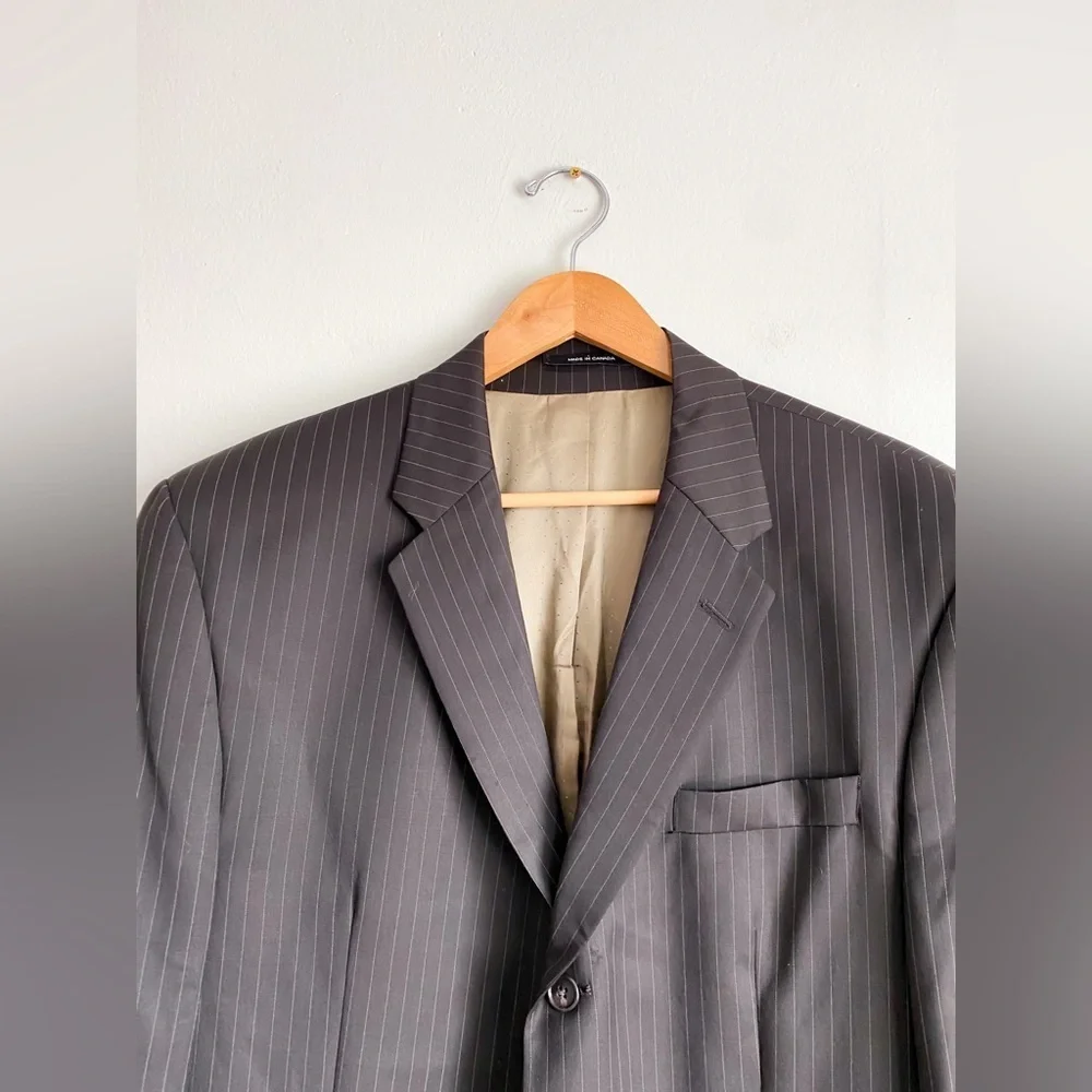 Calvin Klein Wool Pinstripe Brown Blazer Sport Coat Suit Jacket Three Button 42R